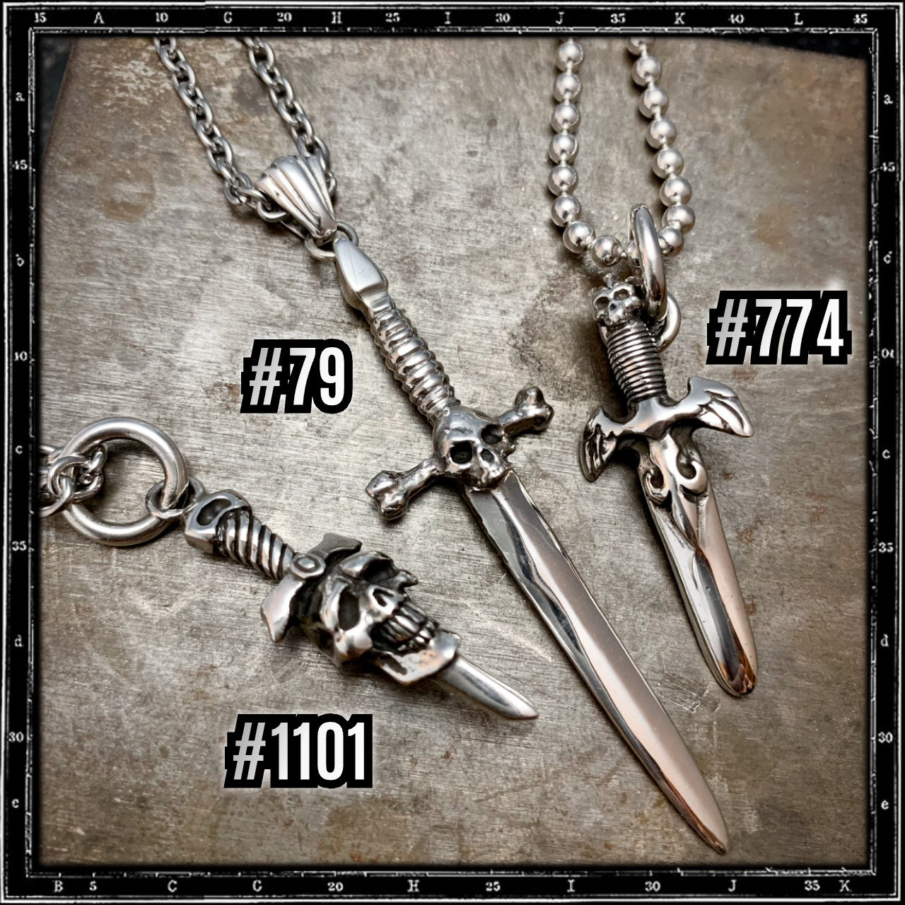 SKULL & DAGGER AMULET PENDANT