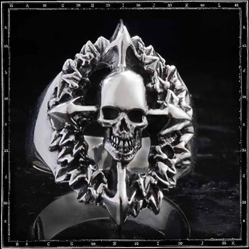 SKULL WREATH RING