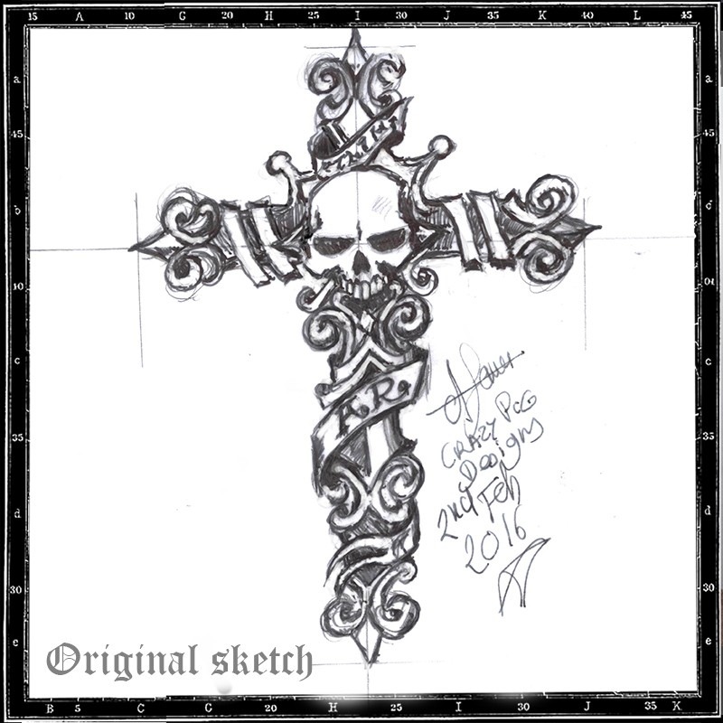 VERSAILLES CROSS PENDANT