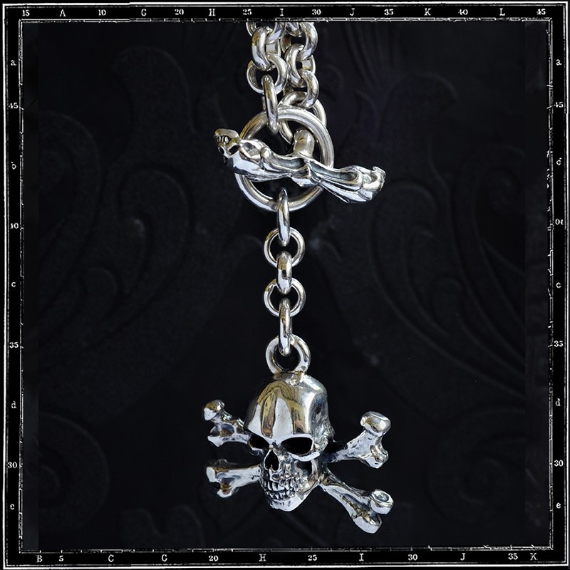 SKULL & CROSSBONES NECKLACE - T-BAR