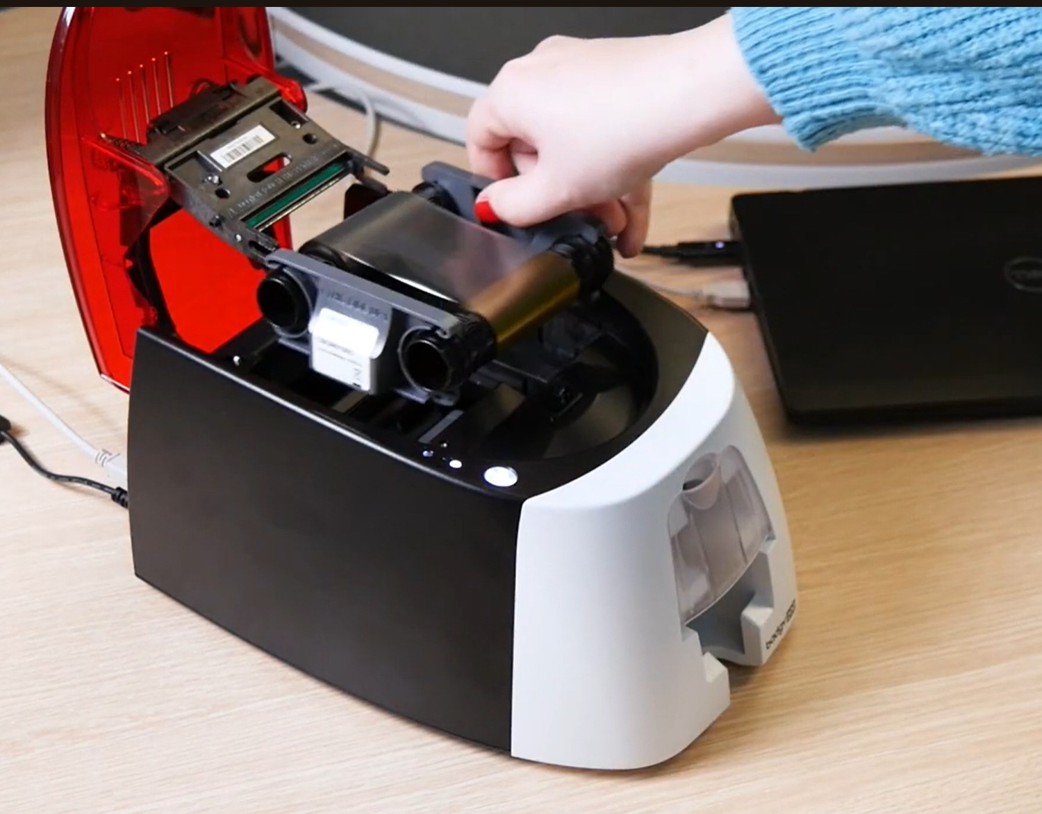 EVOLIS �����ɥץ�� Badgy200(�Хå���200) B22URS