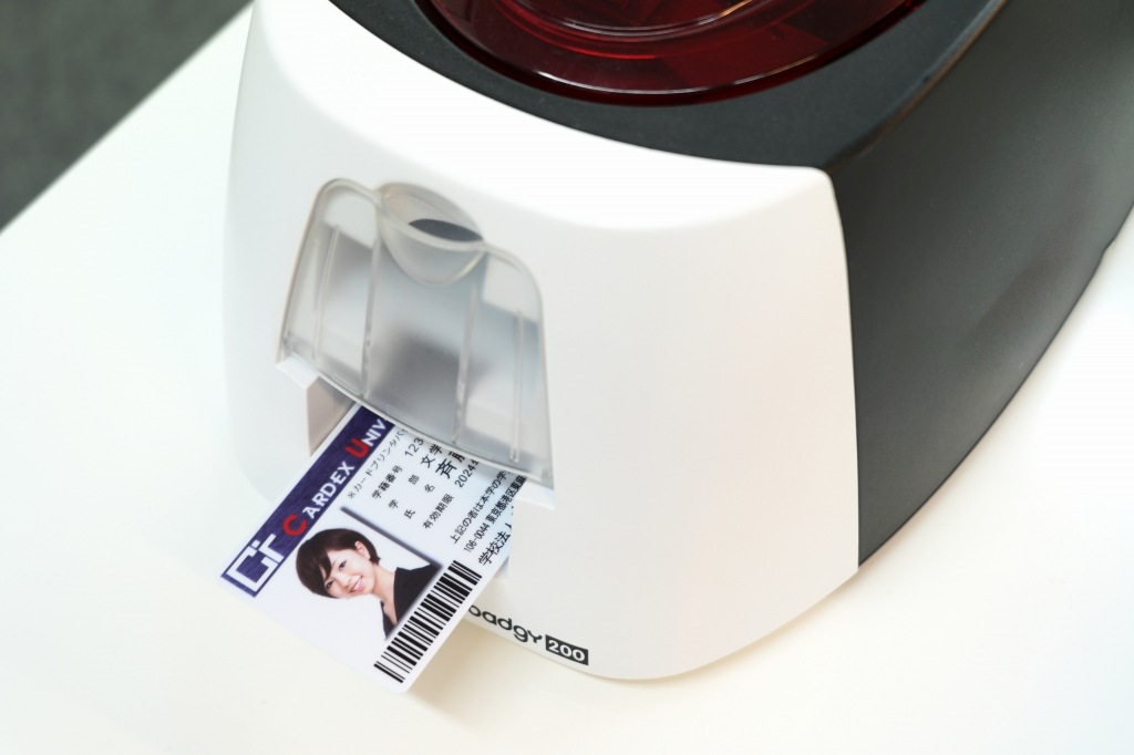 EVOLIS �����ɥץ�� Badgy200(�Хå���200) B22URS