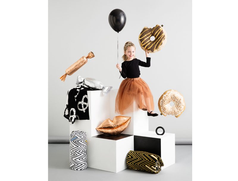 オーストラリアから SACK ME! ドーナツクッション　Krispy Dreme (Pink) 直径約40cm 撮影小物