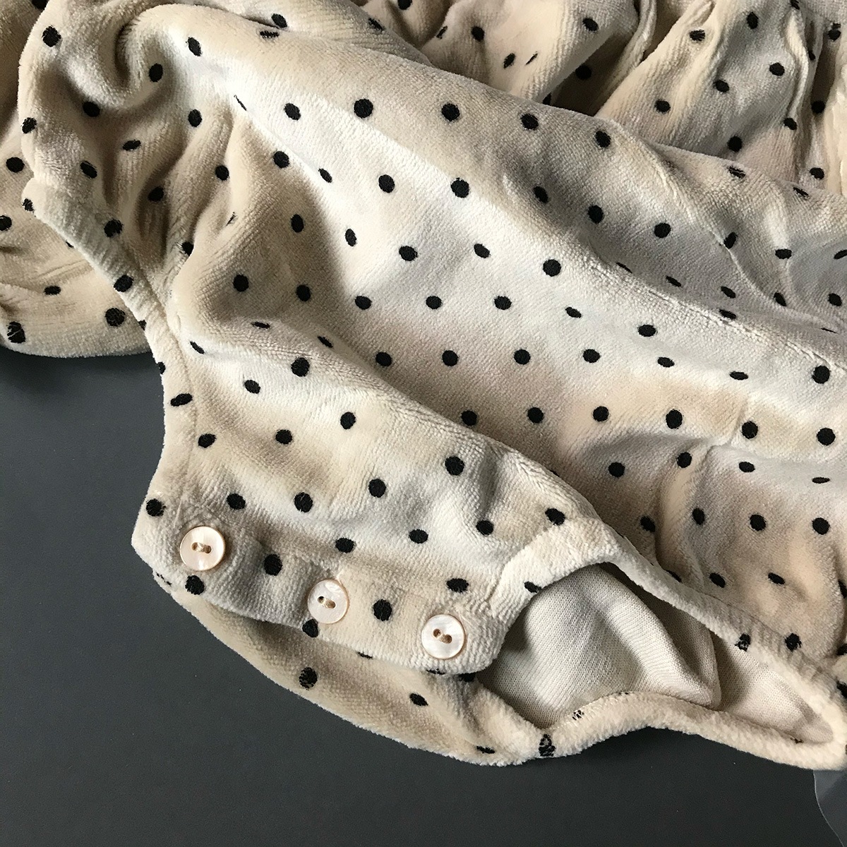 [40%OFF] From spain MY LITTLE COZMO organic baby romper dots ベロアボディ オーガニックコットン 60-70/80/90-100 stone