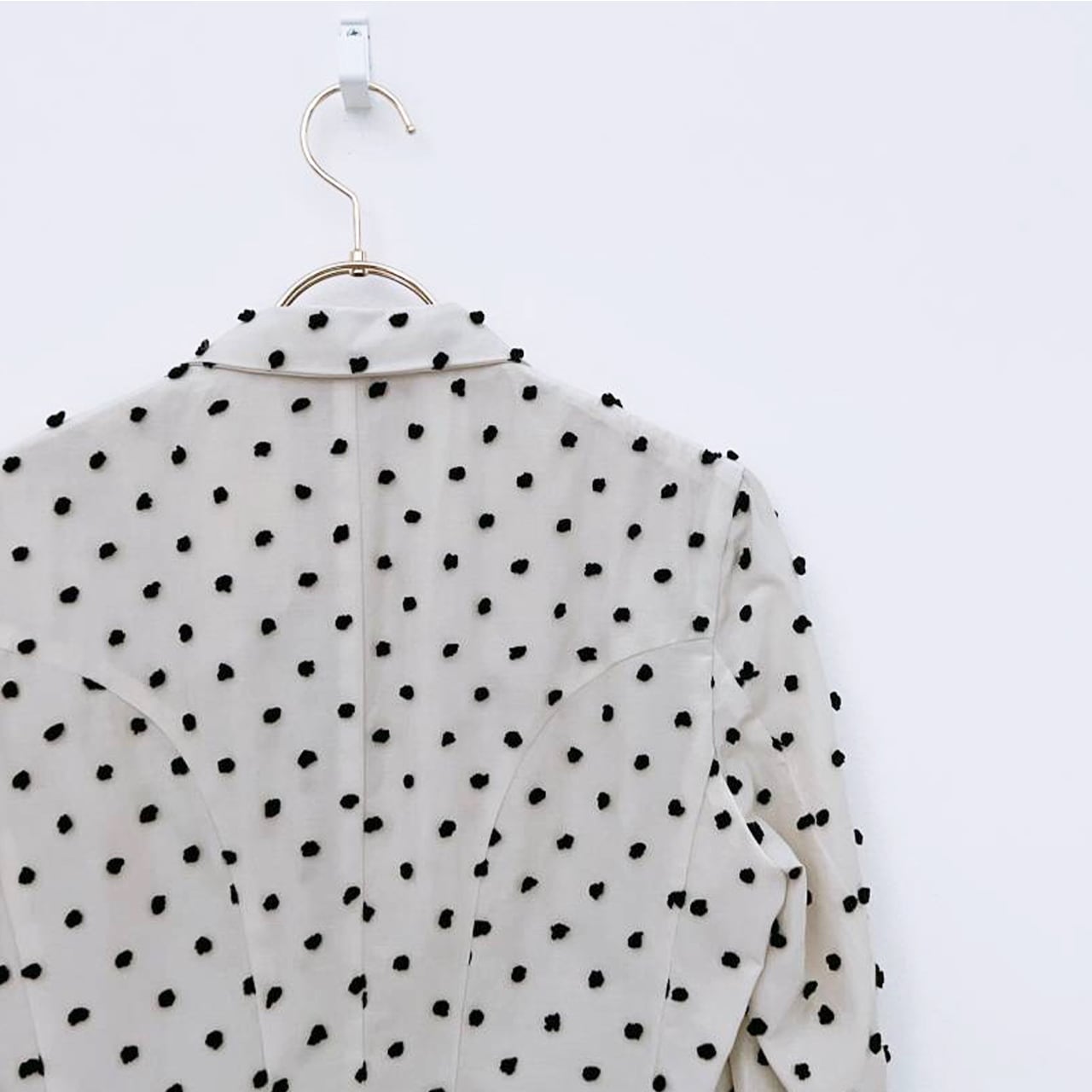 [50%OFF] frankygrow BONBON CUUT JQ TAILCOAT / WOMEN フリーサイズ カラーBEIGE