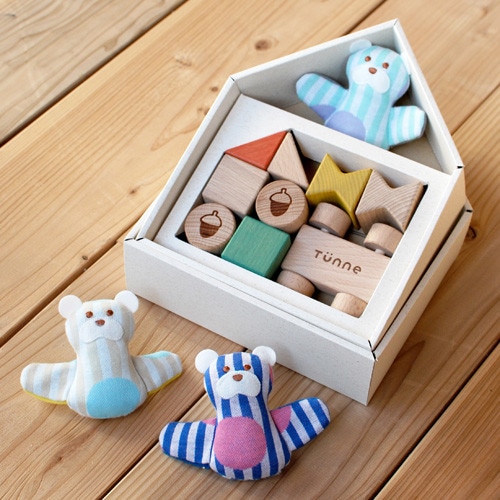tunne トンネ　PLAY WITH BEAR クマの指人形つき つみきセット カラー3色