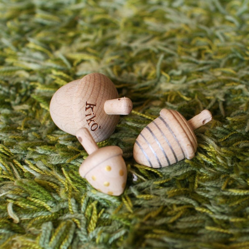 kiko+ キコ dongri どんぐり キュートな木製コマ3個セットカラーA