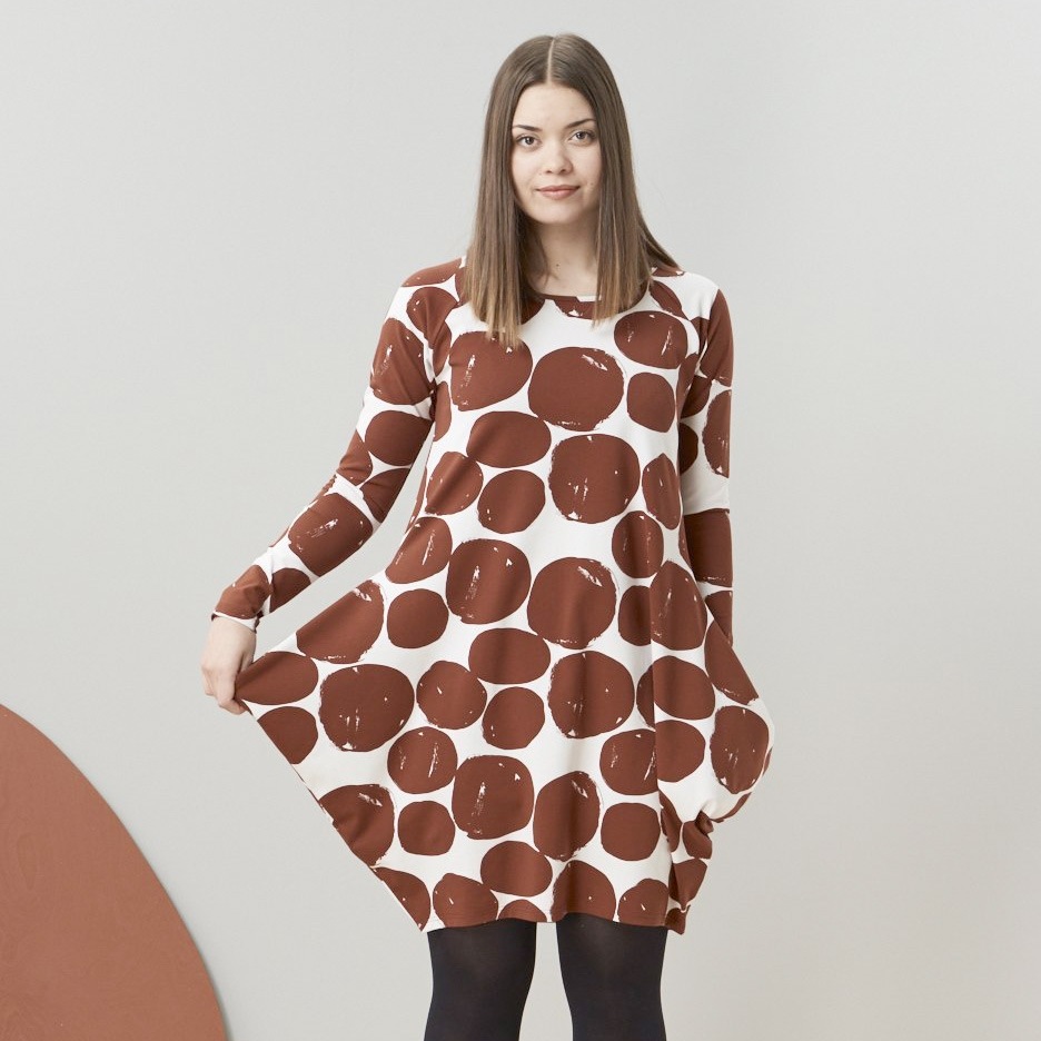 【60% OFF】From Finland PAPU KANTO DRESS, Log Pile  オーガニックコットン　Bark brown, White sand 大人サイズ