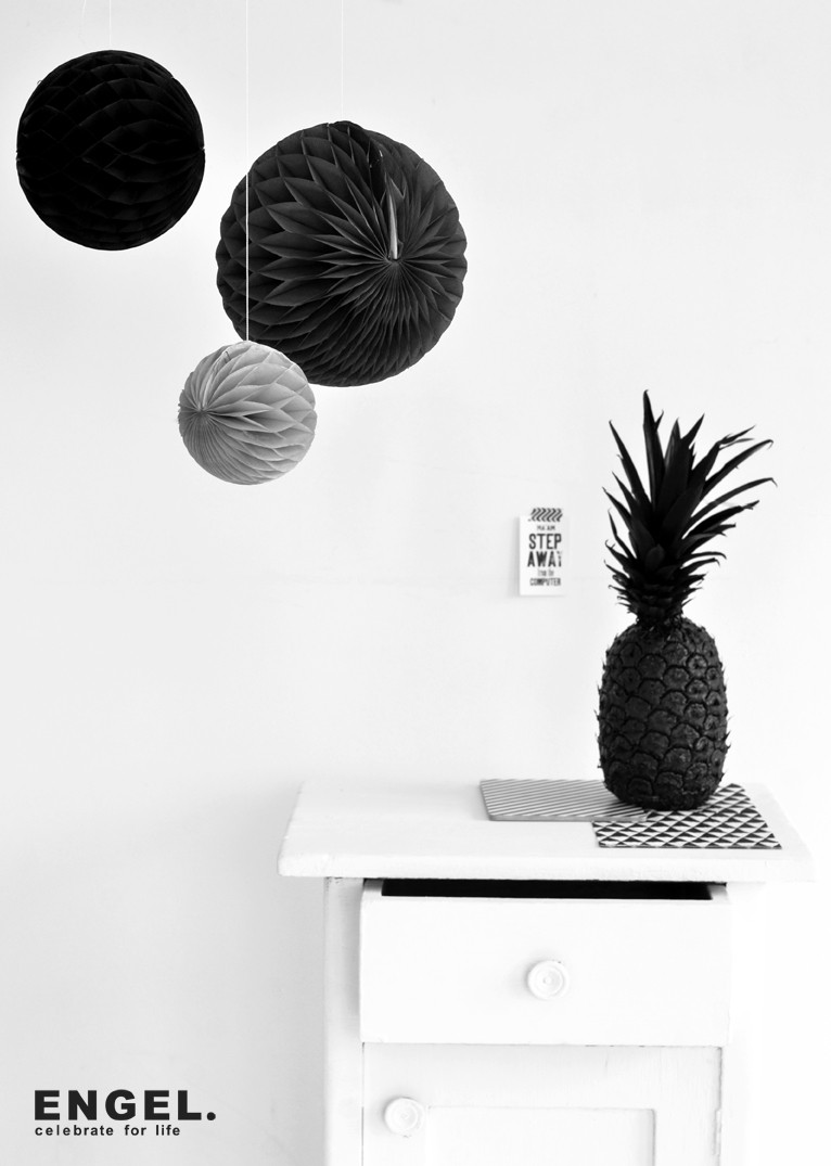 ENGEL Honeycombs Black ハニカムボール  でんぐりインテリア　パーティーの飾り付けにも　 (3点set)