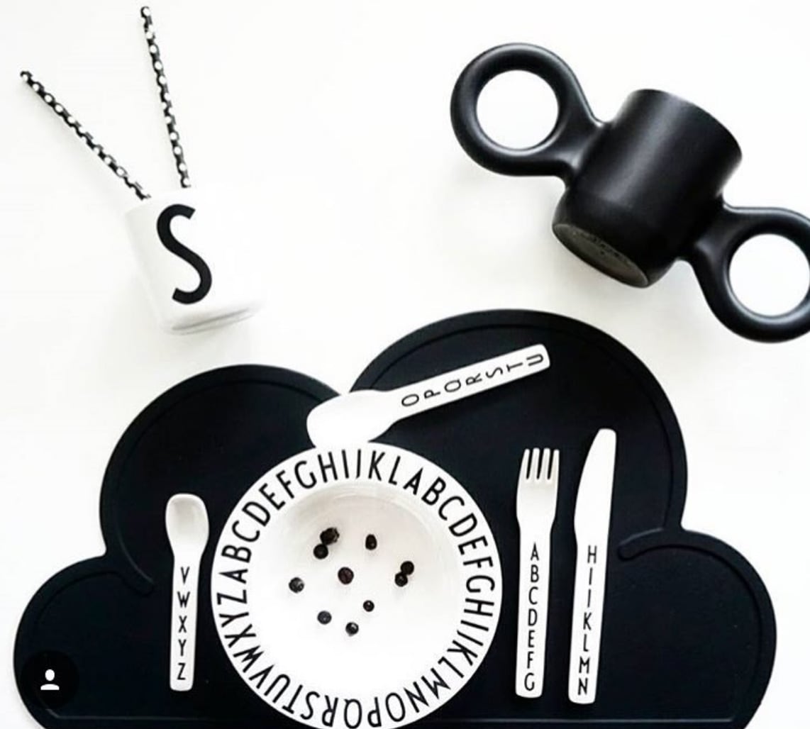 スウェーデンから KG DESIGN シリコン製プレイスマット お食事マット Cloud Placemat Black