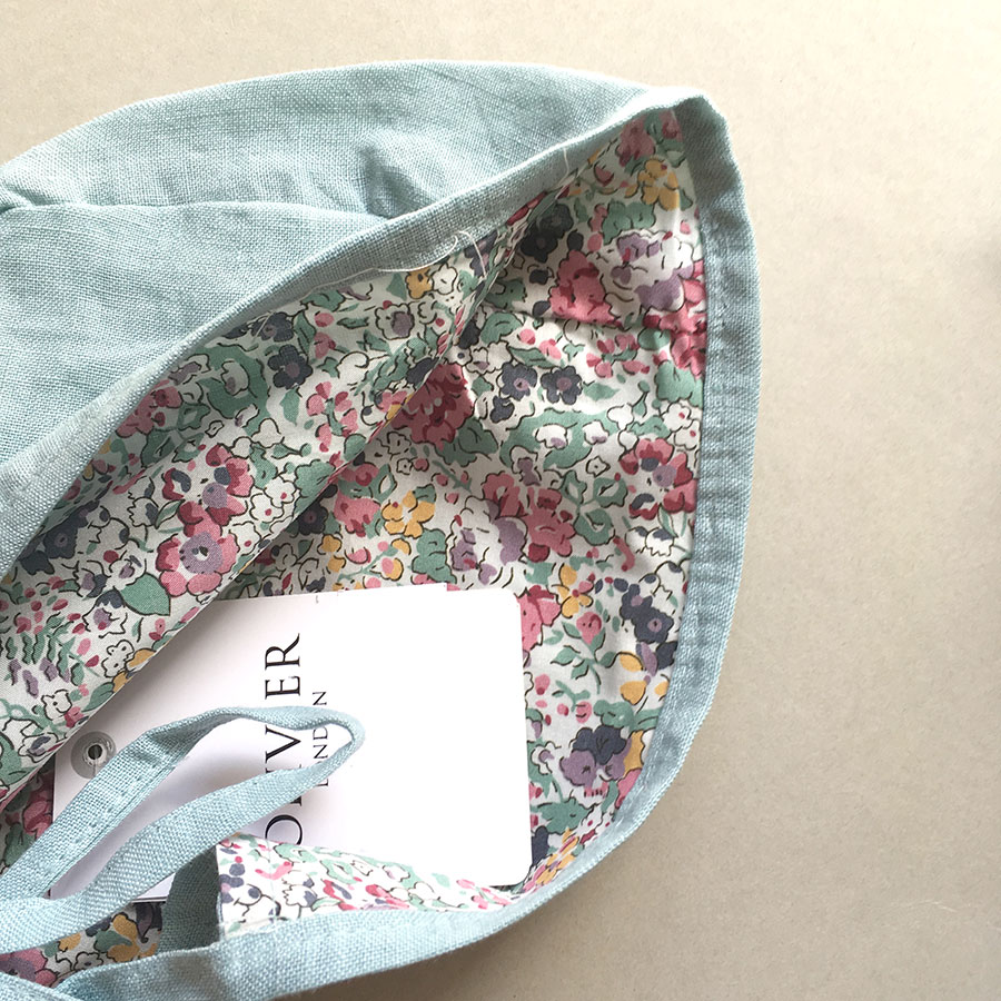 ● ロンドンから OLIVIER judith リネン x リバティ ボンネット 42-46（新生児-6ヶ月）/48（6ヶ月-1歳）