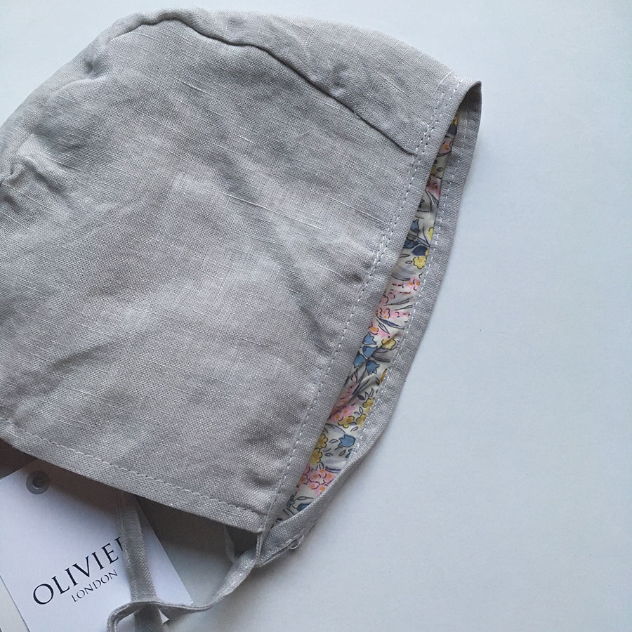 ● ロンドンから OLIVIER judith リネン x リバティ ボンネット 42-46（新生児-6ヶ月）/48（6ヶ月-1歳）