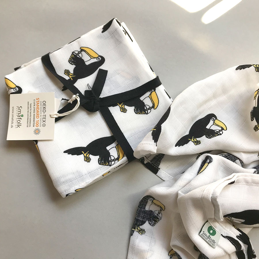 From Denmark Smafolk  大判Muslinfiltクロス 3枚セット　【クリックポスト可】 Oeco-tex Burpcloth with toucan 75×75cm お風呂上りやプールにも