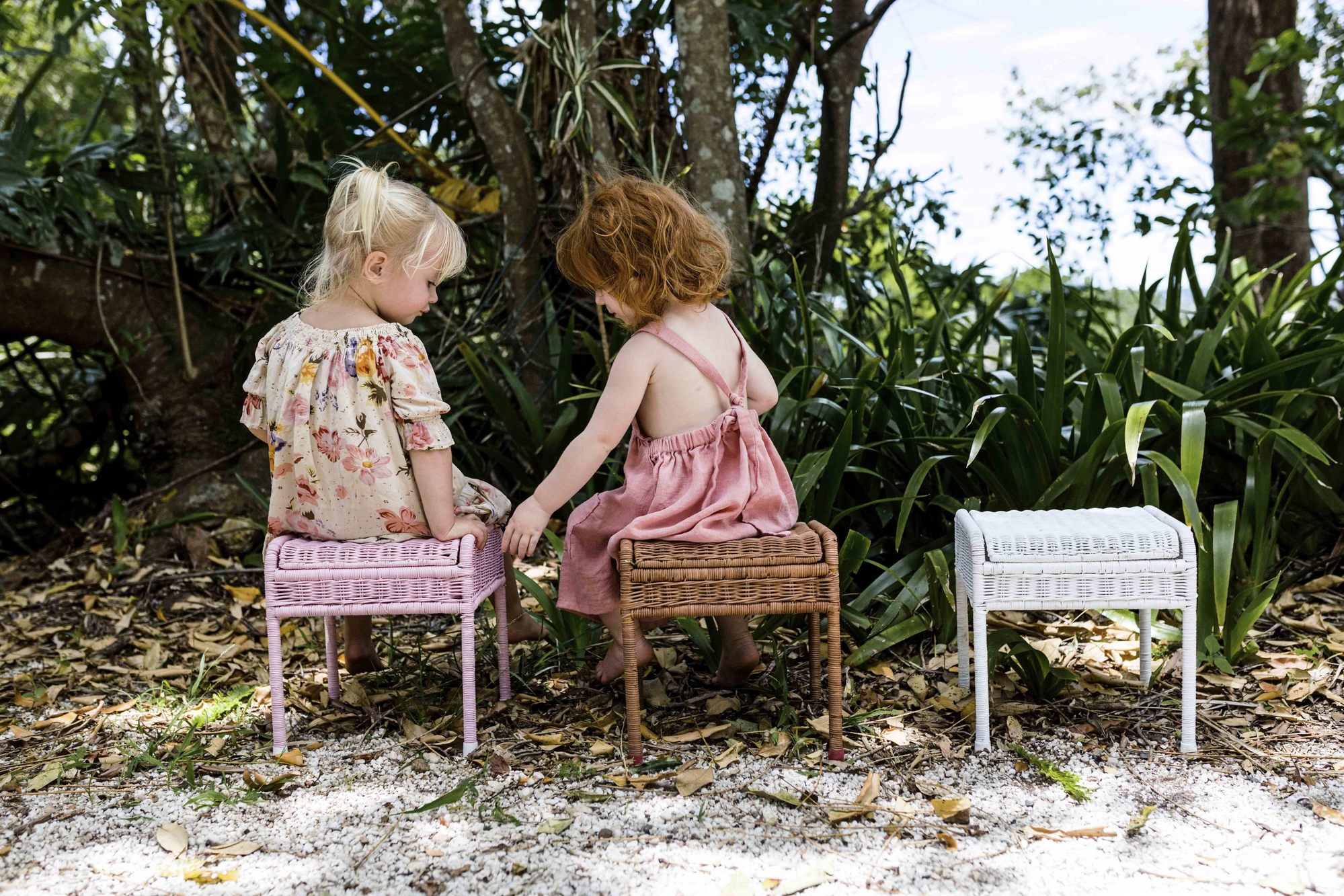 Olli Ella（オリエラ）STORIE STOOL natural