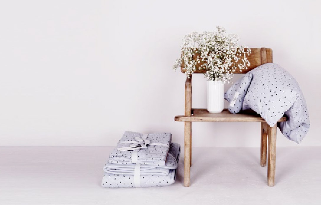 From Knast Baby Blanket Harlequin 90x115cm rose 中綿キルティングブランケット