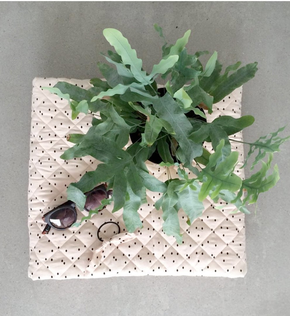 From Knast Baby Blanket Harlequin 90x115cm rose 中綿キルティングブランケット