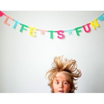 OMM-design HAPPY BIRTHDAYも自在！ Word Banner ゴールド