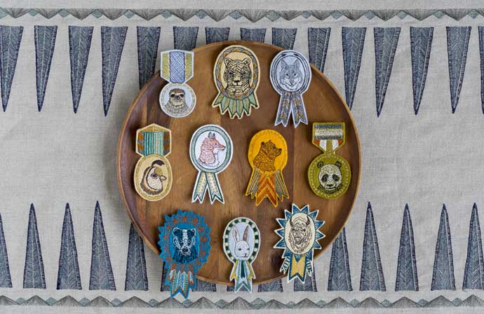 Coral & Tusk コーラルアンドタスク フェルトメダルバッチ chipmunk medal シマリス