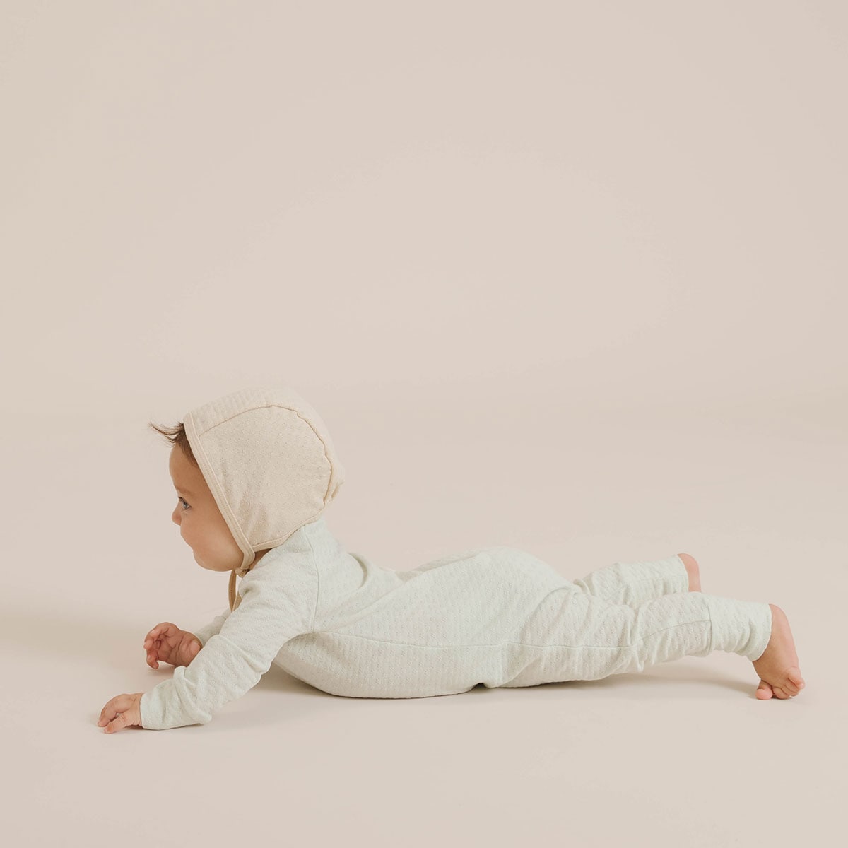 [30%off] Quincy Mae オーガニックコットン POINTELLE BABY BONNET [ネコポス対応可] NATURAL 6ヶ月 / 1歳
