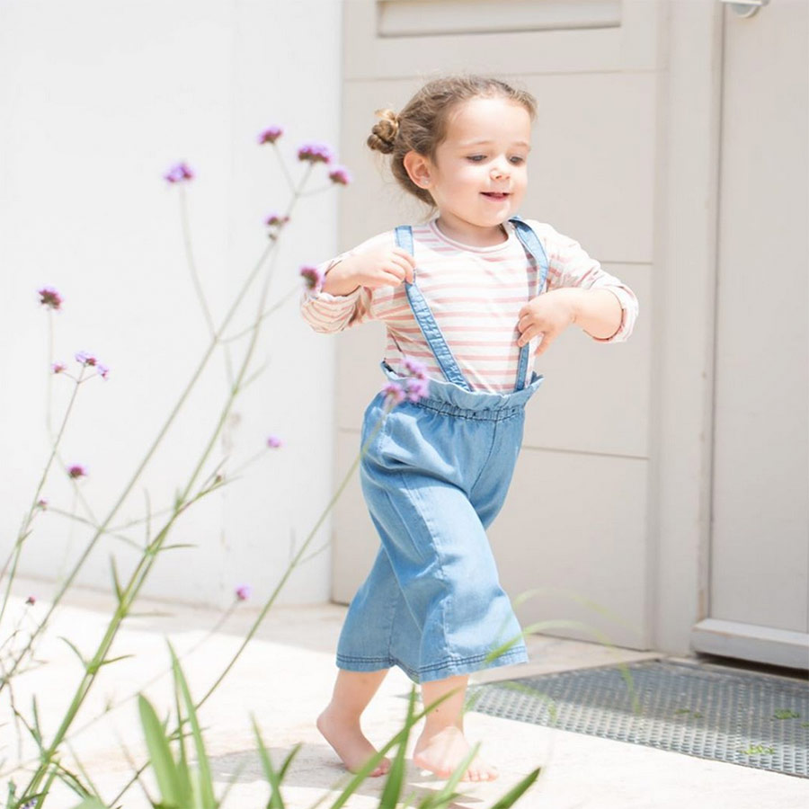 [50%OFF]   From spain 1+in the family INCA girly pant FABRIC: Washed tence ダンガリーワイドパンツ 80/90 1+in the family ワンモアインザ・ファミリー\ボトムス