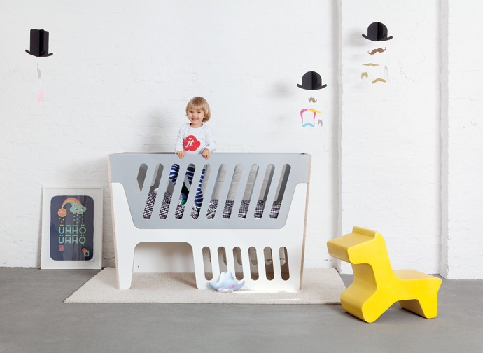 jäll&tofta ジェールアンドトフタ Mr.Moustache (ヒゲのモビール) ドイツ