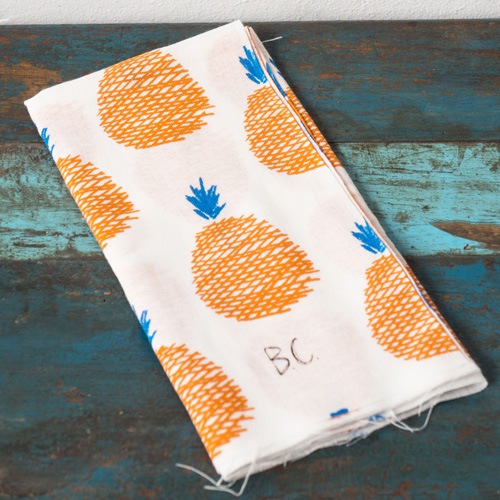 BOBO CHOSES Maison Hand Towel 35 x 92cm   Pear/Banana/Apple/Pineapple