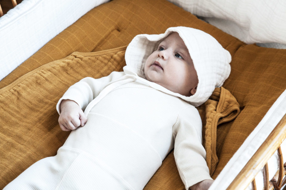 [30%off] moumout' paris BEGUIN petit chapeau / little hat 6-12m/12-24M NU organic cotton