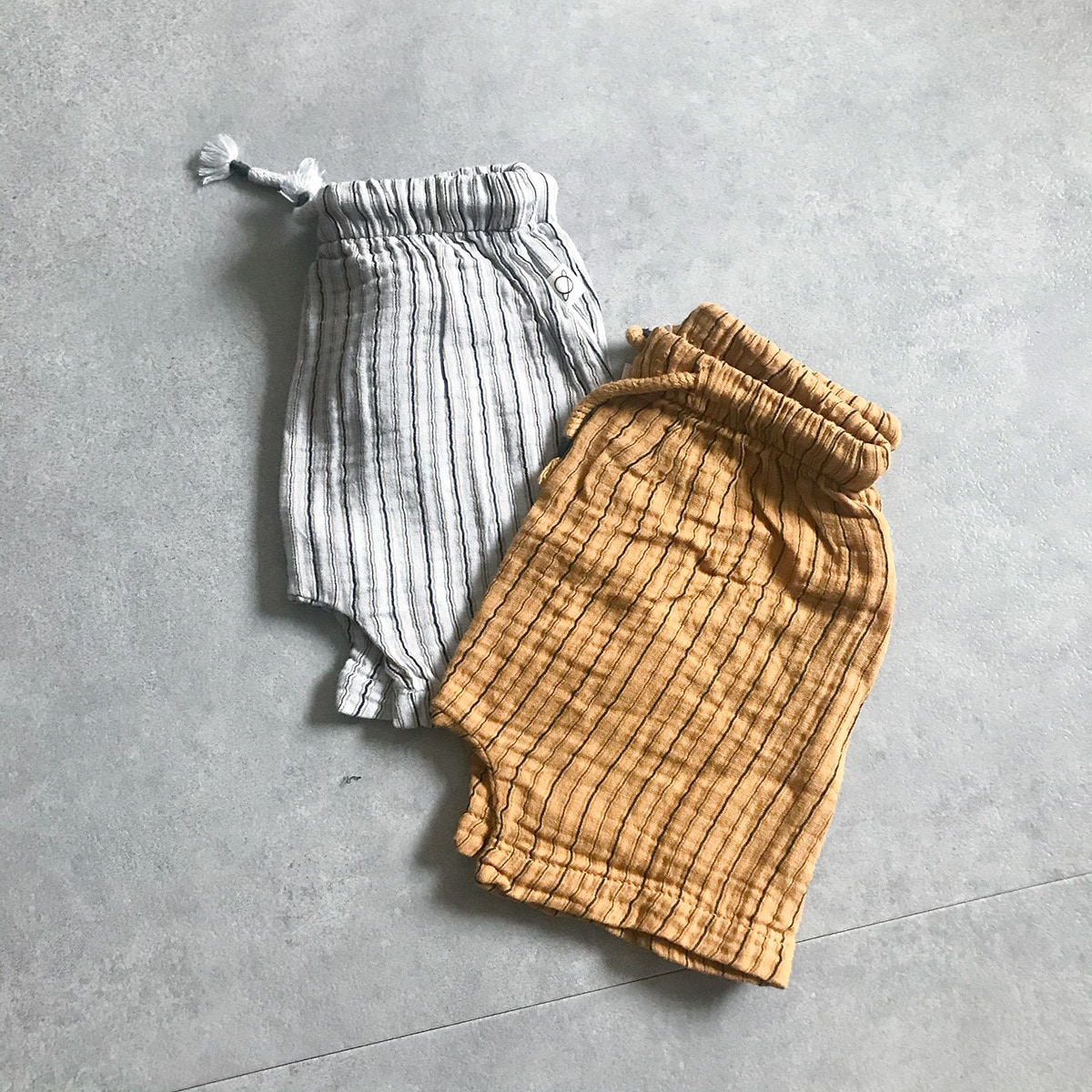 [40%OFF] From spain MY LITTLE COZMO オーガニックコットン gauze stripe baby shorts 60-70/80-90 グレー キャメル