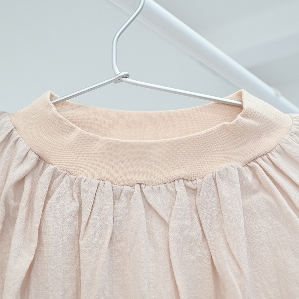 ［50%OFF］ undeny. ギャザーブラウス WH/OB/BK M(110-120)/L(130-140)/XL(150-160)/F レディース