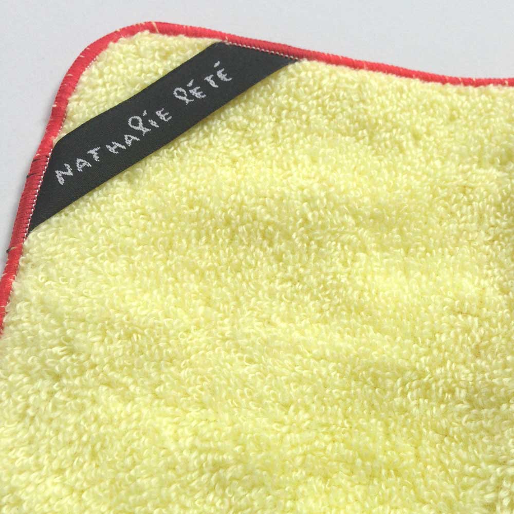 ナタリー・レテ　タオルハンカチ／りす　25cm×25cm