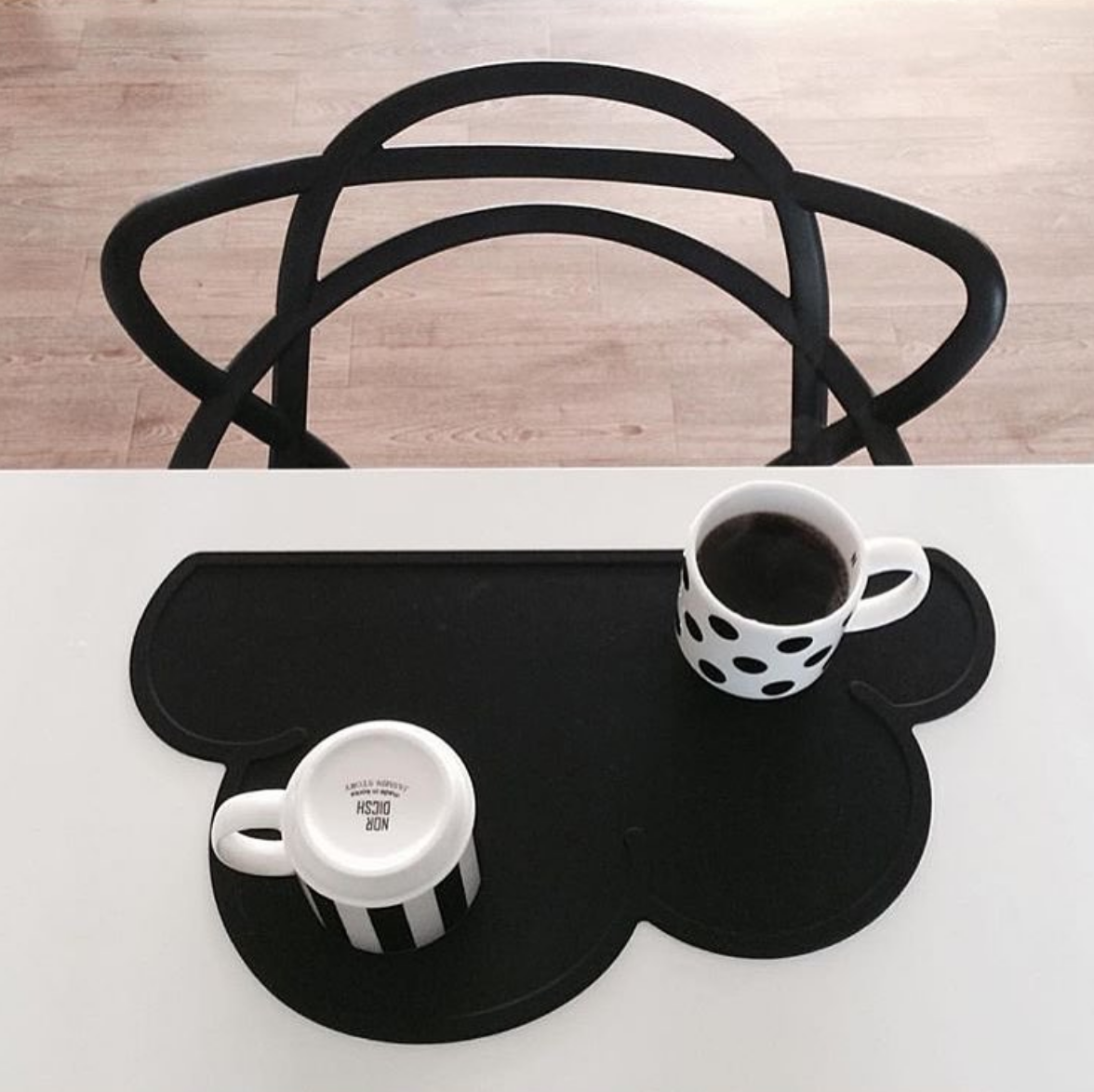 スウェーデンから KG DESIGN シリコン製プレイスマット お食事マット Cloud Placemat Black