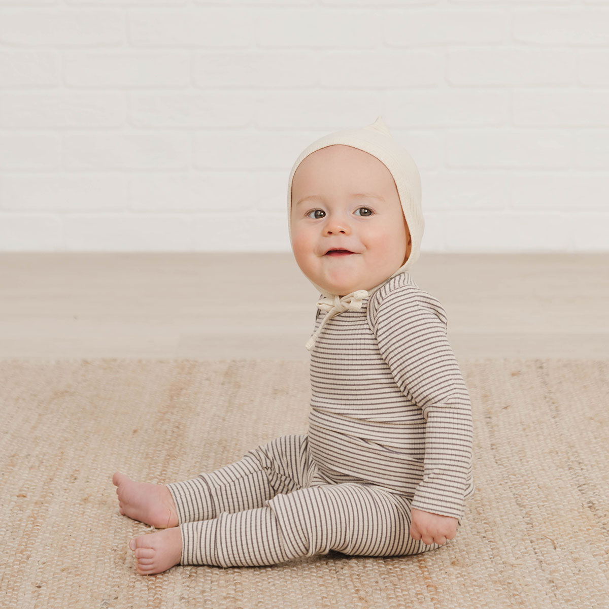 [30%off] Quincy Mae オーガニックコットン PIXIE BONNET [ネコポス対応可] IVORY 6ヶ月 / 1歳
