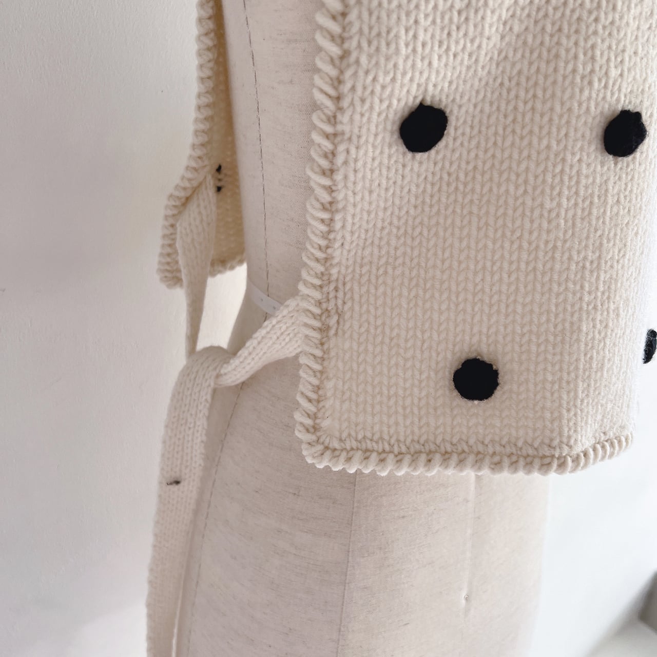再値下げ [60%off] frankygrow HAND-KNITTED DOTS VEST / ADULT  F フリーサイズ IVORY/BLACK