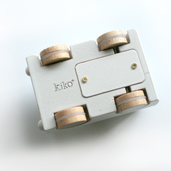 kiko+ キコ kuruma graphic プルバックモーター 木製車