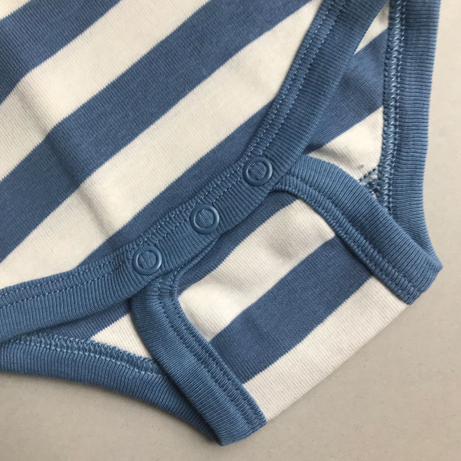 [30%OFF]Katvig キャトヴィ オーガニックコットン ストライプ 長袖ボディ 68/70  Kat.Stripe White/blue