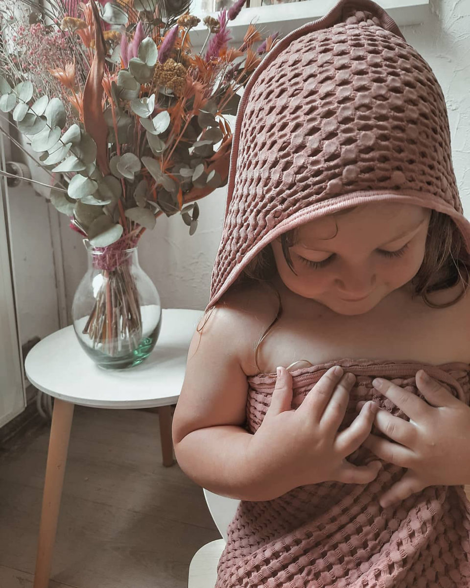 moumout' paris おくるみ　 SYBEL BEE Honeycomb cotton hooded towel with pompon Cool