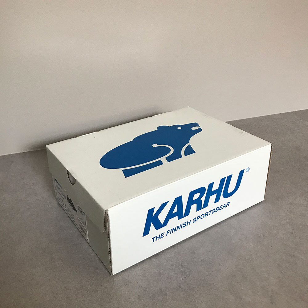 [50%OFF] From Finland KARHU 2021 ALBATOROS （アルバトロス） NV/WH サイズ5（23-23.5cm）、サイズ6（24-24.5cm）