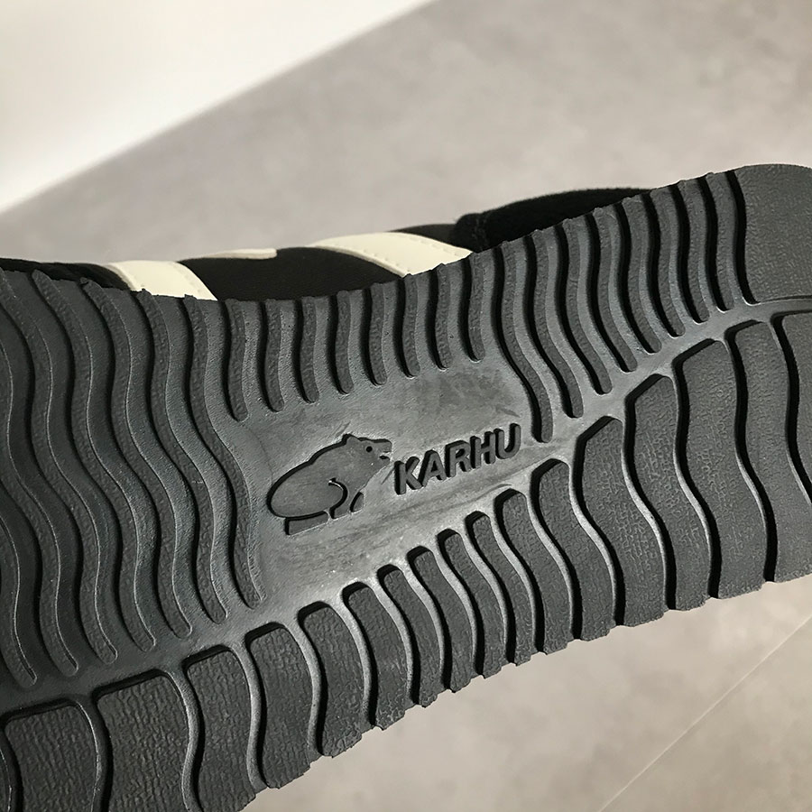 [50%OFF] From Finland KARHU 2021 ALBATOROS （アルバトロス） NV/WH サイズ5（23-23.5cm）、サイズ6（24-24.5cm）