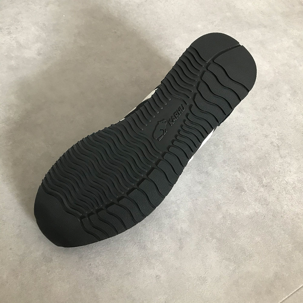 [50%OFF] From Finland KARHU 2021 ALBATOROS （アルバトロス） NV/WH サイズ5（23-23.5cm）、サイズ6（24-24.5cm）