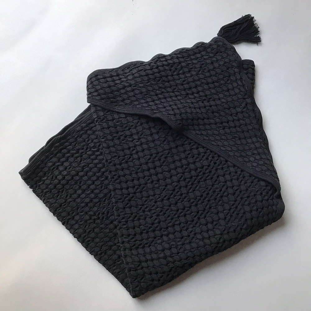 moumout' paris おくるみ　 SYBEL BEE Honeycomb cotton hooded towel with pompon Ink