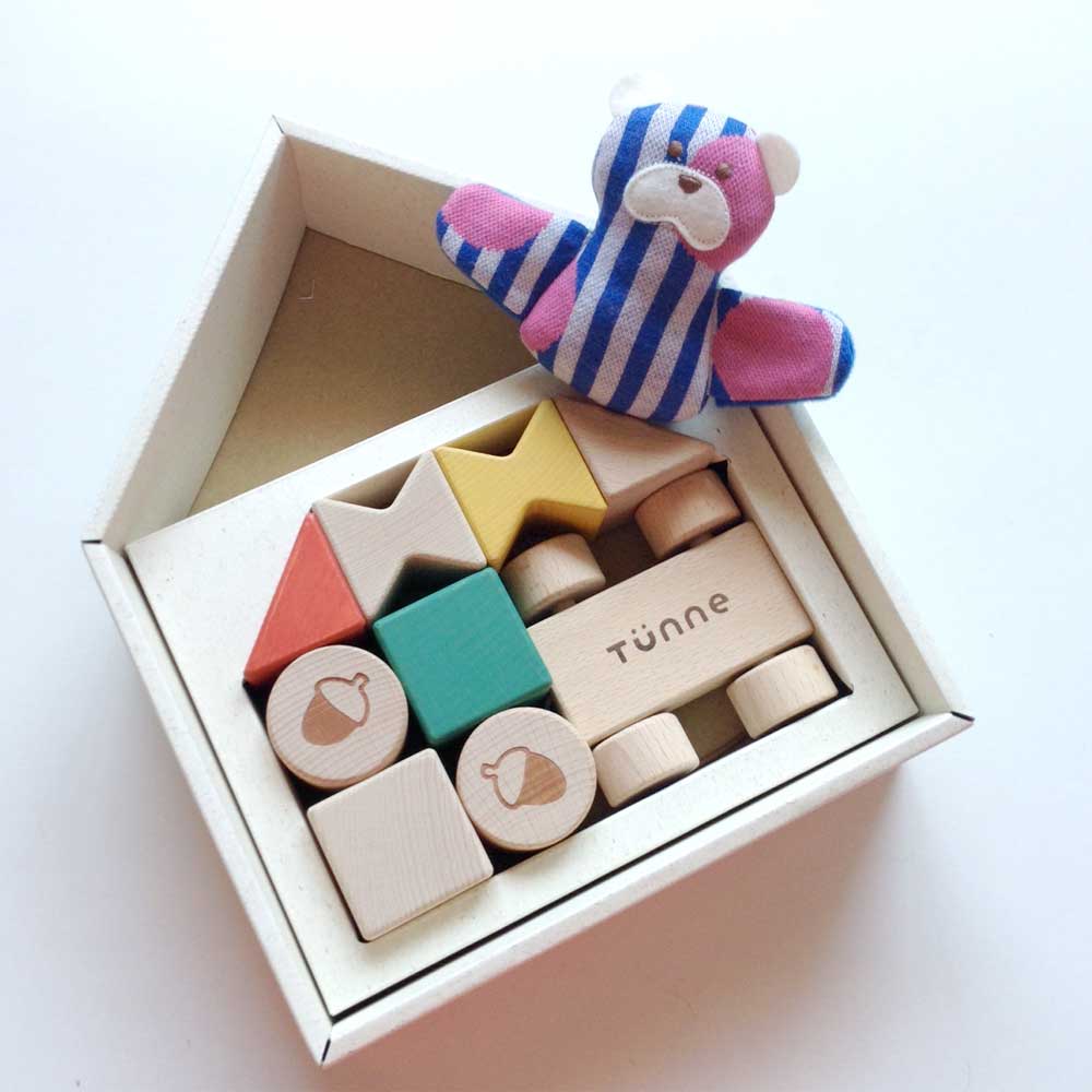 tunne トンネ　PLAY WITH BEAR クマの指人形つき つみきセット カラー3色