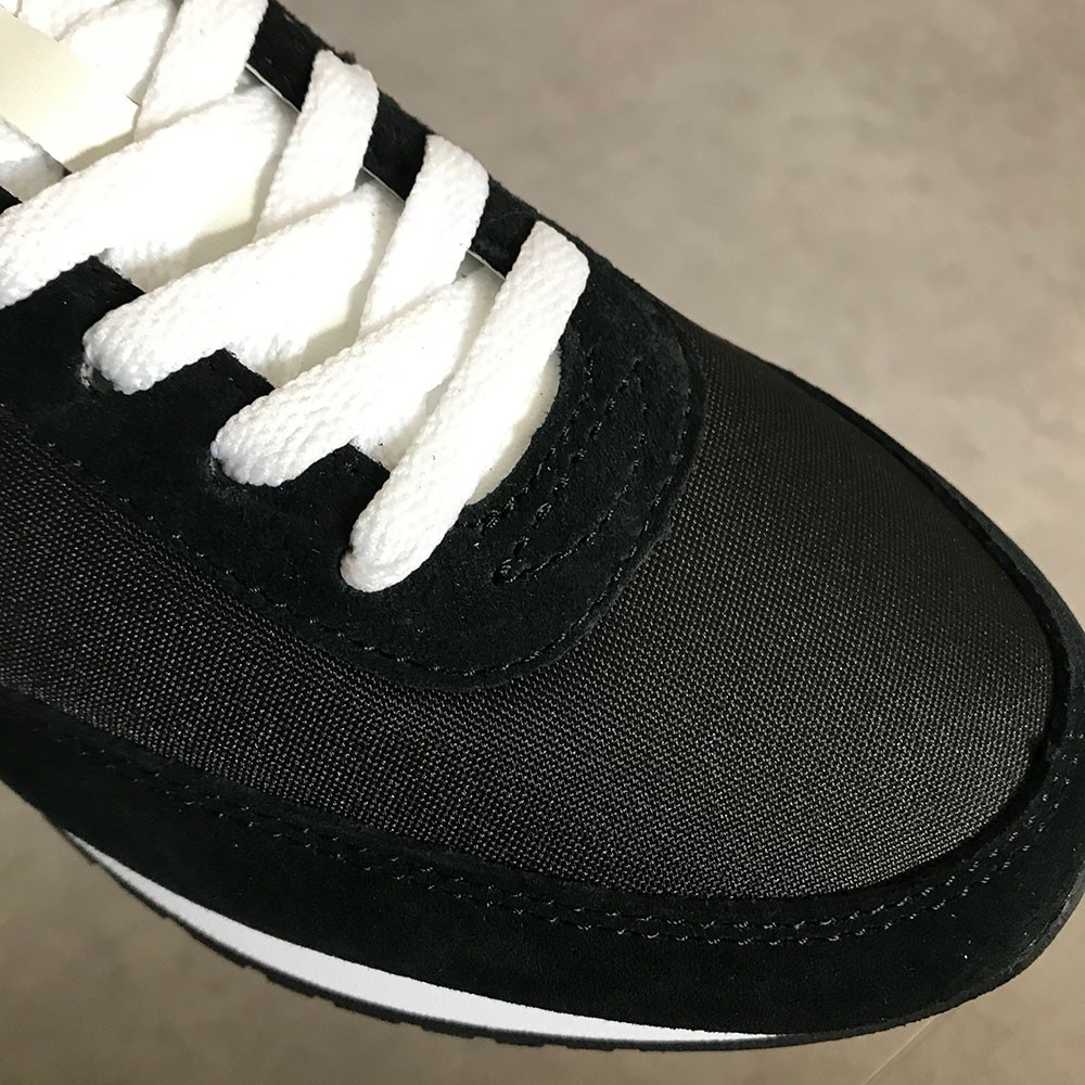 From Finland KARHU 2021 ALBATOROS （アルバトロス） BK/WH サイズ5（23-23.5cm）、サイズ6（24-24.5cm）