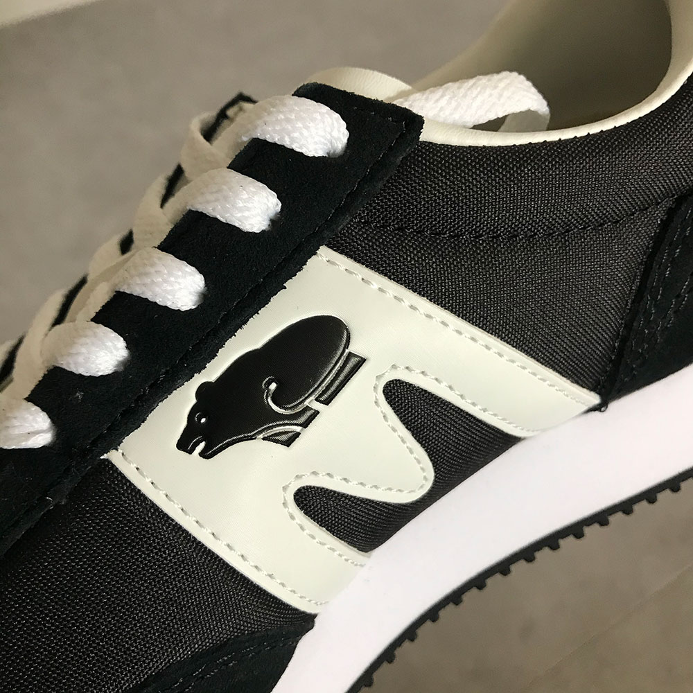 From Finland KARHU 2021 ALBATOROS （アルバトロス） BK/WH サイズ5（23-23.5cm）、サイズ6（24-24.5cm）