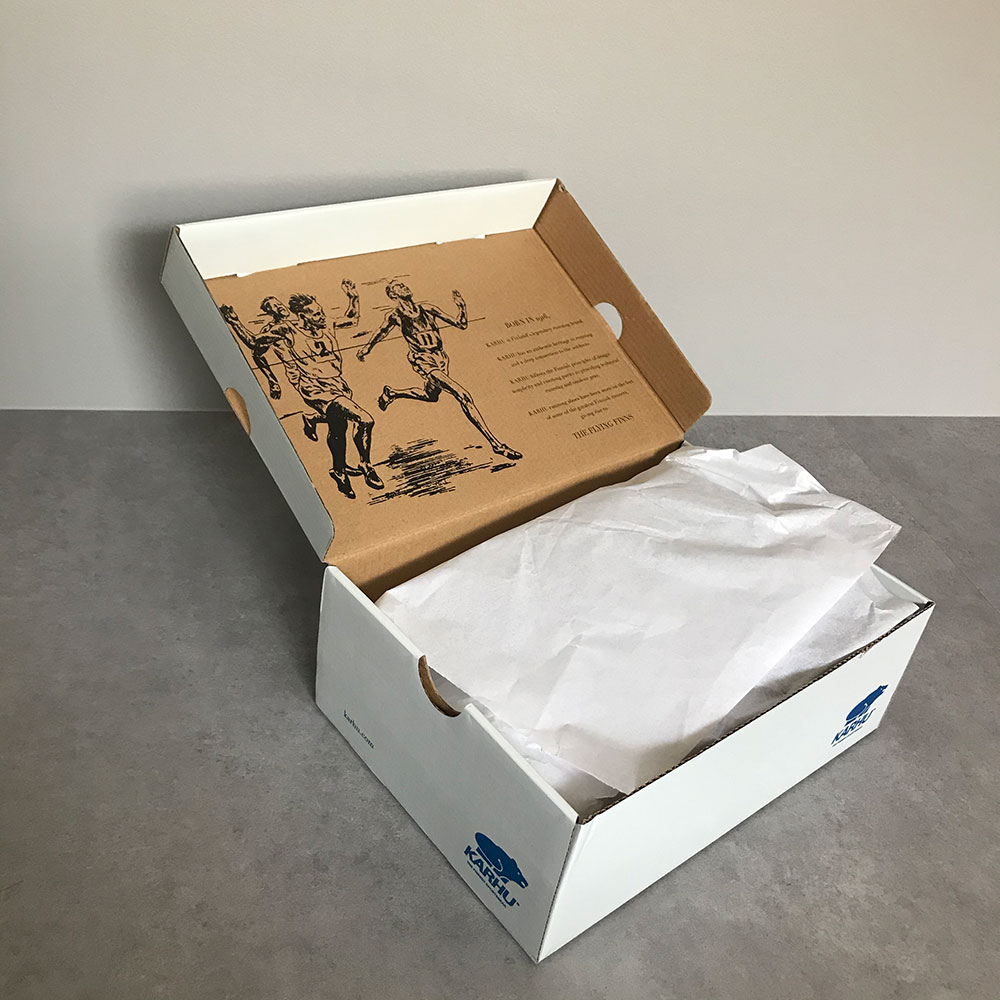 From Finland KARHU 2021 ALBATOROS （アルバトロス） BK/WH サイズ5（23-23.5cm）、サイズ6（24-24.5cm）