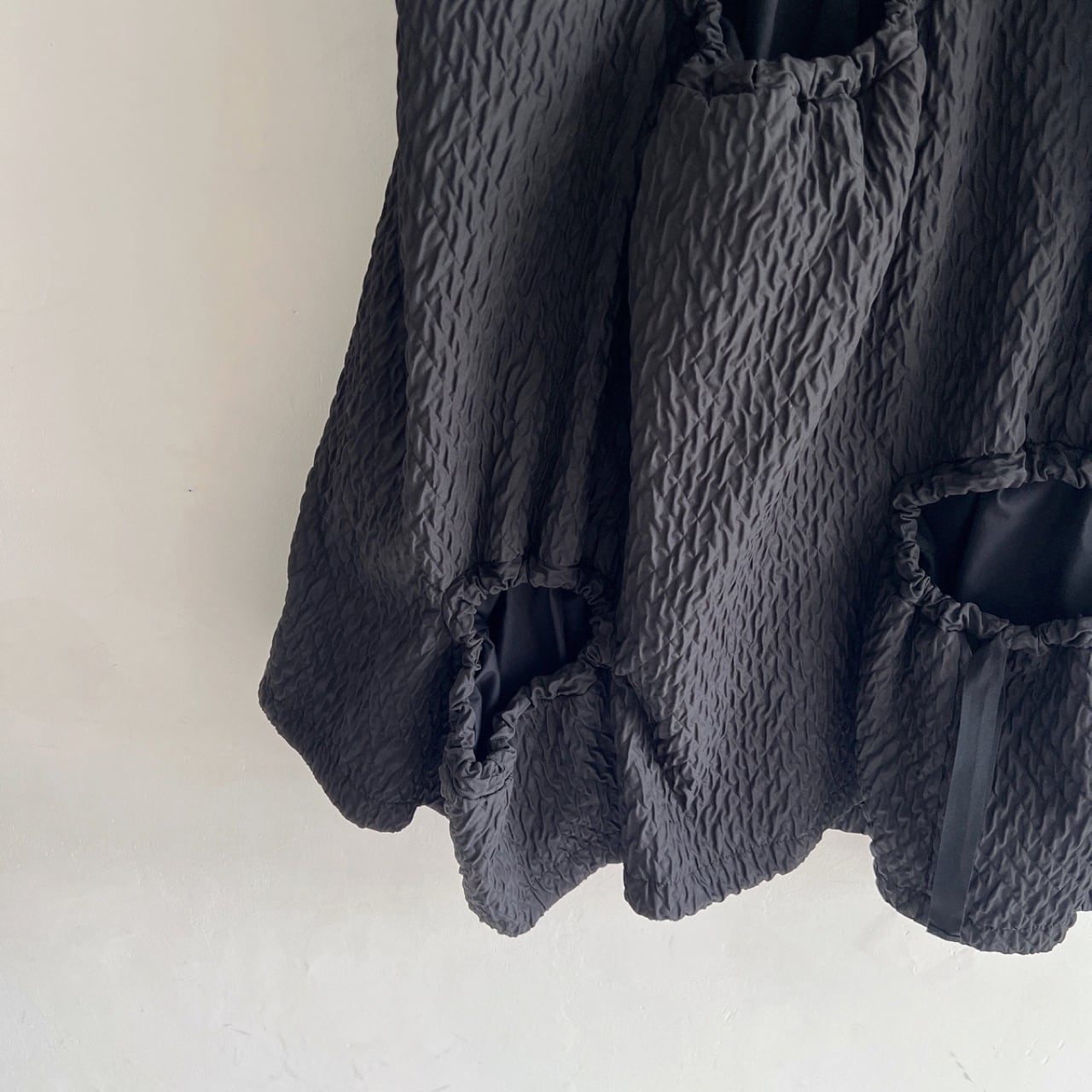 frankygrow  MATELASSE JQ RANDOM HOLE SKIRT / F2