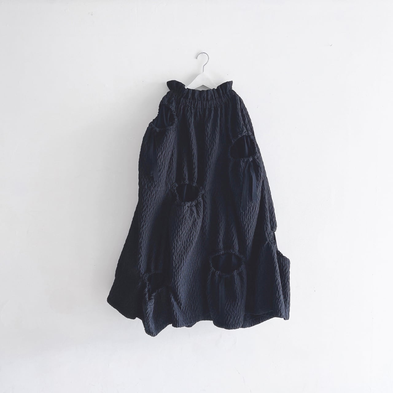 frankygrow  MATELASSE JQ RANDOM HOLE SKIRT / F2