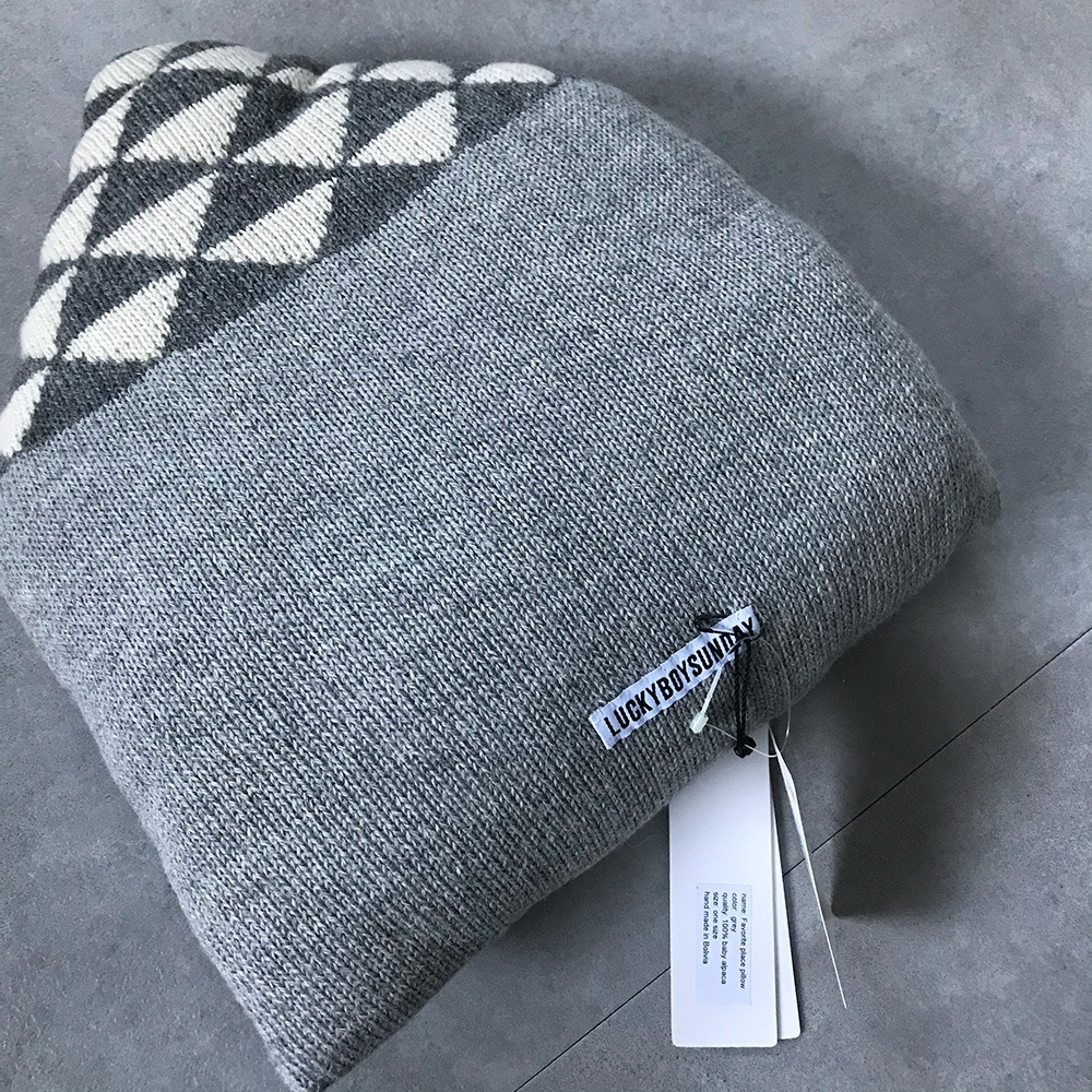 LUCKYBOYSUNDAY ラッキーボーイサンデー favourite place pillow / grey おうちのクッション