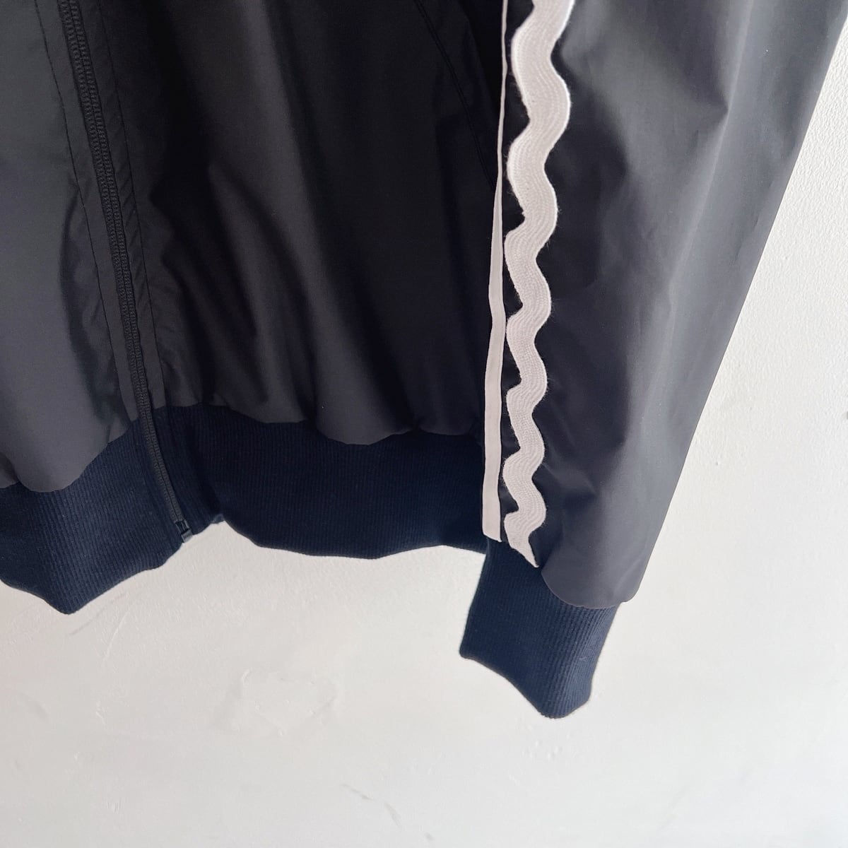 ● frankygrow KUMA EMBROIDERY PATCH PE TRACK JACKET / GY/BK F2