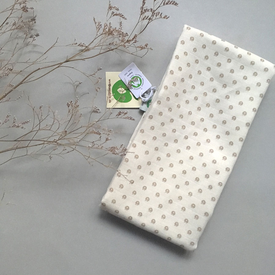 デンマークから Smafolk オーガニックコットン 大判ガーゼクロス 【クリックポスト可】  Burp Cloth mini apples ホワイト 70×70cm お風呂上りやプールにも