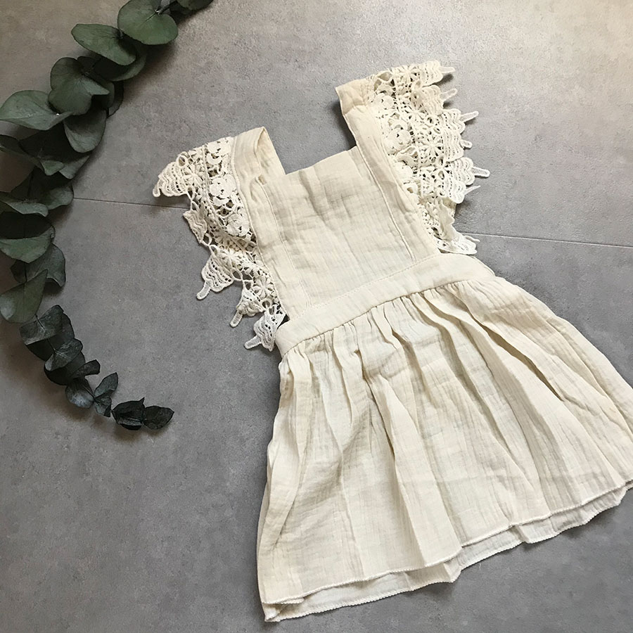 lifes レーススリーブベビードレス モーブ／生成り 70-80/90-100/110/120